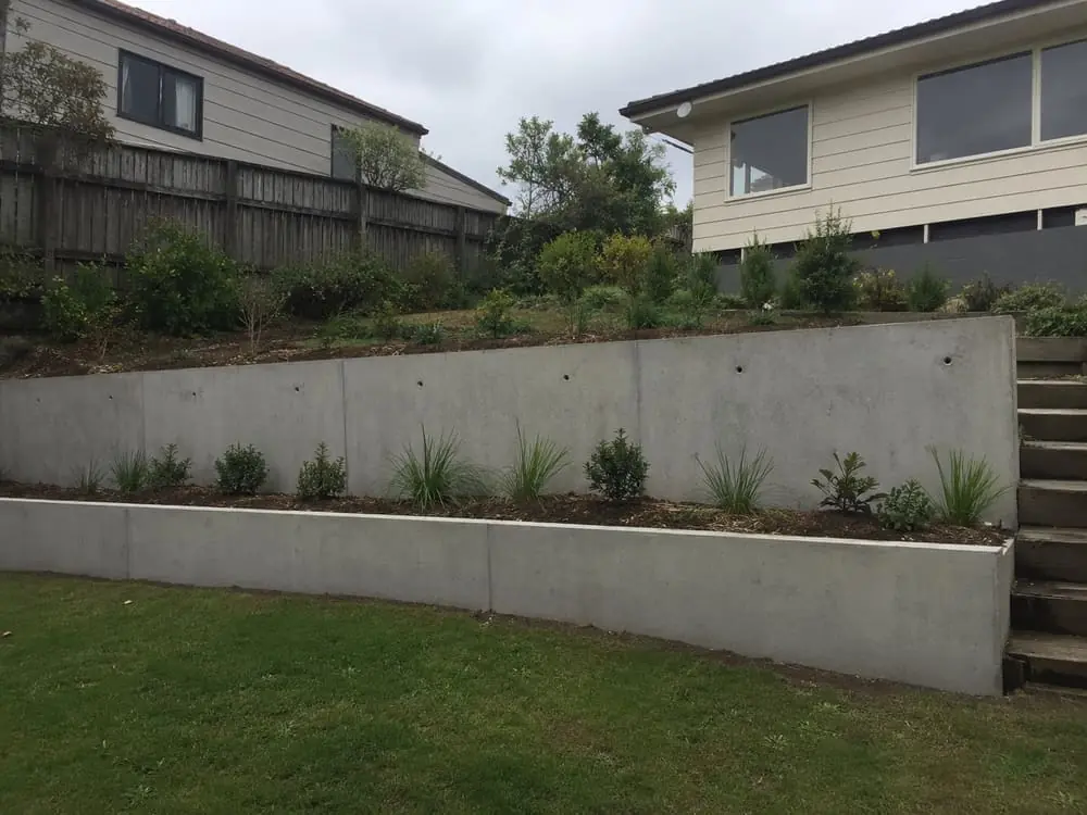 Retaining wall installation in Hamilton
