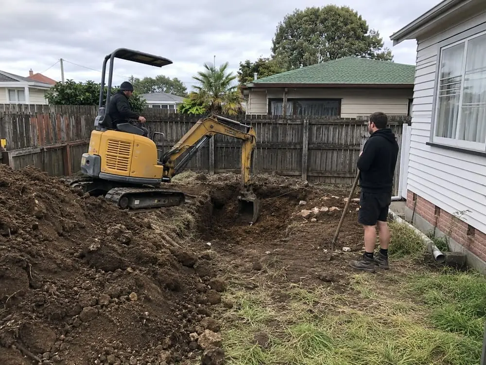 Pipe trenching in Hamilton